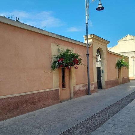 Oasi Ottocento Acomodação com café da manhã Quartu SantʼElena Exterior foto